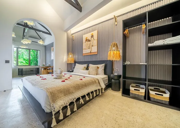 Cozy House In Maison Boheme サヌール